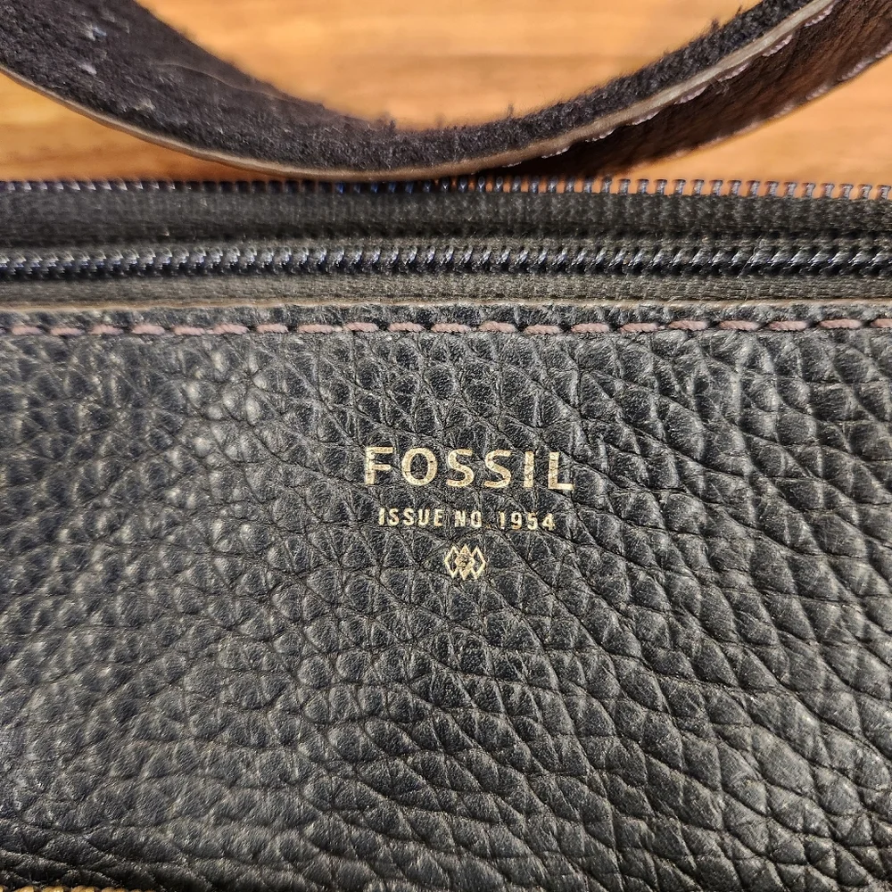 Fossil Black Leather Adjustable Crossbody Purse